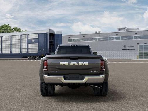 Granite Crystal Clearcoat Metallic 2026 RAM 3500 Big Horn