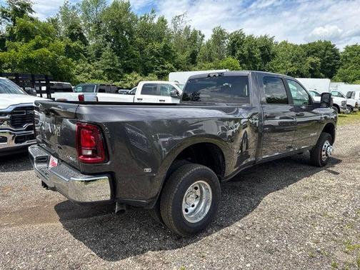Granite Crystal Clearcoat Metallic 2026 RAM 3500 Big Horn