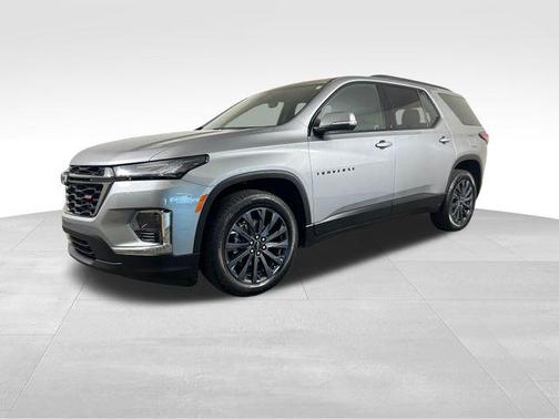 Sterling Gray Metallic 2023 Chevrolet Traverse RS