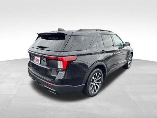 Agate Black Metallic 2025 Ford Explorer ST-Line