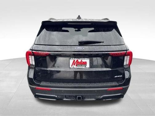 Agate Black Metallic 2025 Ford Explorer ST-Line