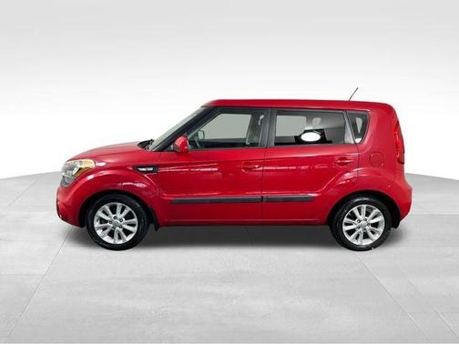 Molten 2013 Kia Soul Base
