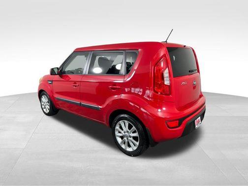 Molten 2013 Kia Soul Base