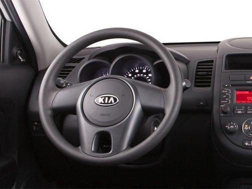 Molten 2013 Kia Soul Base