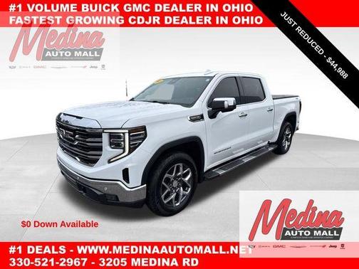 Summit White 2023 GMC Sierra 1500 SLT