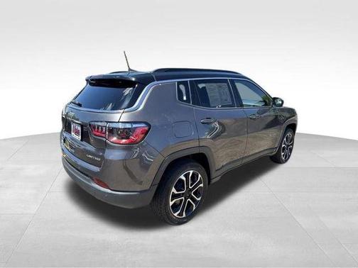 Granite Crystal Clearcoat Metallic 2023 Jeep Compass Limited