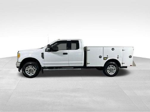Oxford White 2017 Ford F-250 XLT
