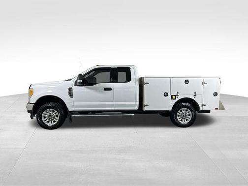 Oxford White 2017 Ford F-250 XLT