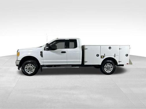 Oxford White 2017 Ford F-250 XLT