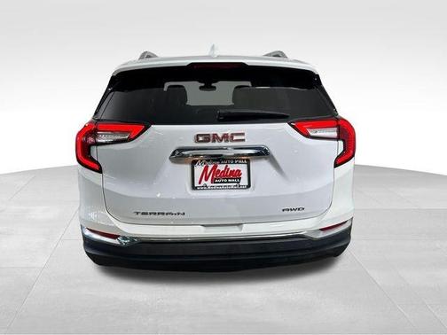 Summit White 2023 GMC Terrain SLT