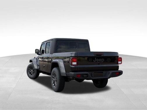 Black Clearcoat 2026 Jeep Gladiator Sport