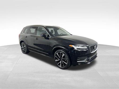 2022 Volvo XC90 T6 Momentum 6 Passenger