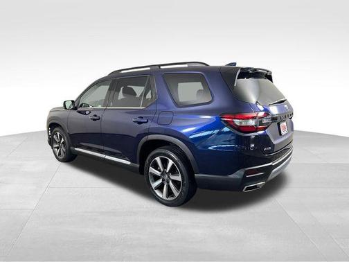 Obsidian Blue 2023 Honda Pilot Touring