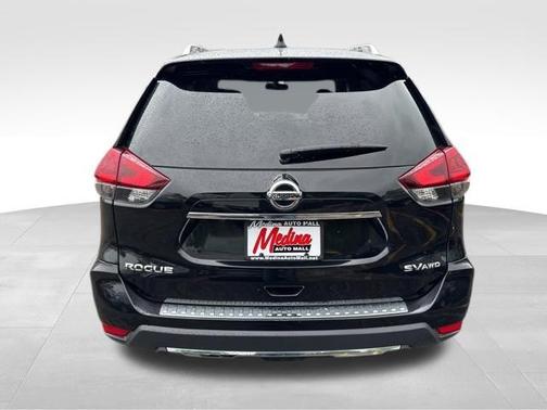 Magnetic Black 2018 Nissan Rogue SV