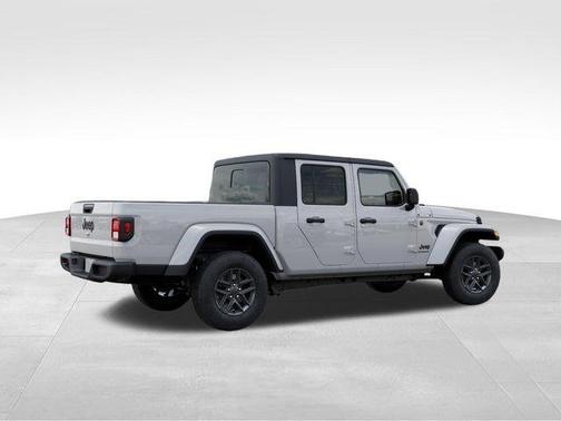 Bright White Clearcoat 2026 Jeep Gladiator Sport