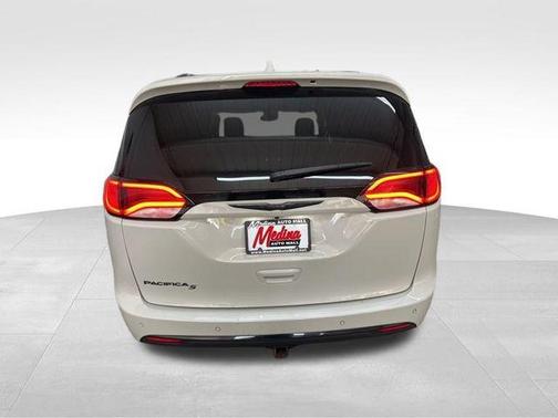 2019 Chrysler Pacifica Touring-L