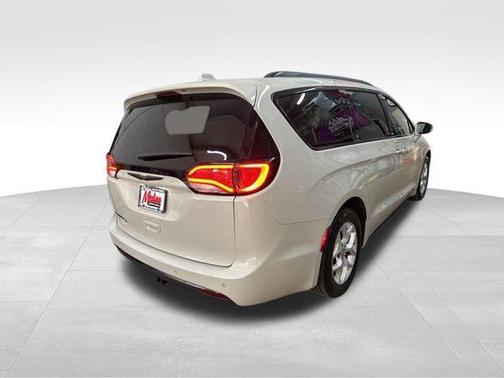 2019 Chrysler Pacifica Touring-L