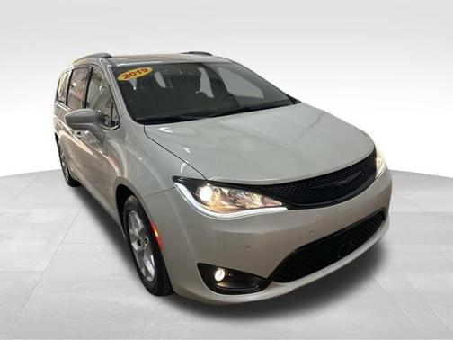 2019 Chrysler Pacifica Touring-L