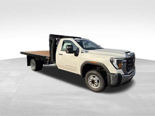Summit White 2026 GMC Sierra 3500 Pro