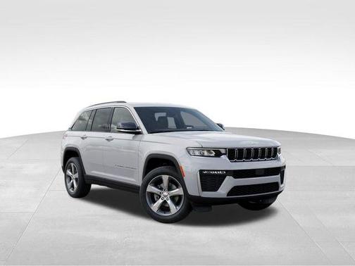 Bright White Clearcoat 2026 Jeep Grand Cherokee Limited