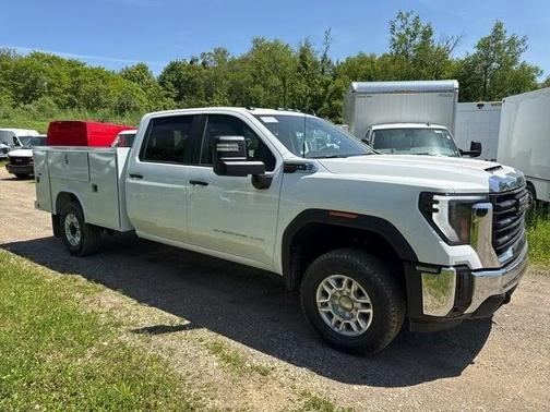 Summit White 2026 GMC Sierra 2500 Pro