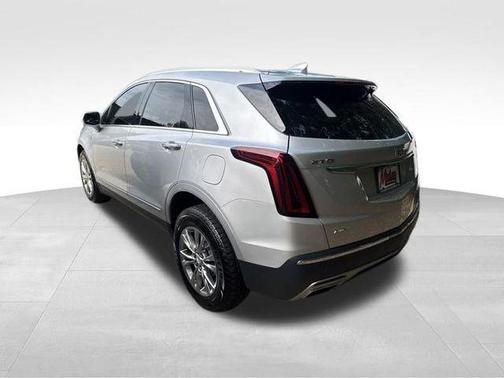 Radiant Silver Metallic 2020 Cadillac XT5 Premium Luxury