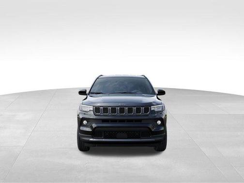 Diamond Black 2026 Jeep Compass Latitude