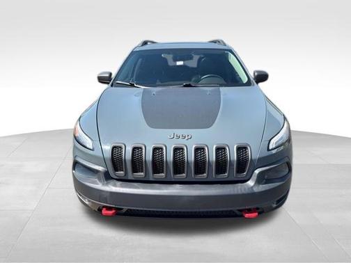 Anvil Clearcoat 2014 Jeep Cherokee Trailhawk