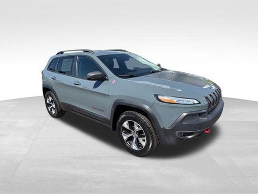 Anvil Clearcoat 2014 Jeep Cherokee Trailhawk