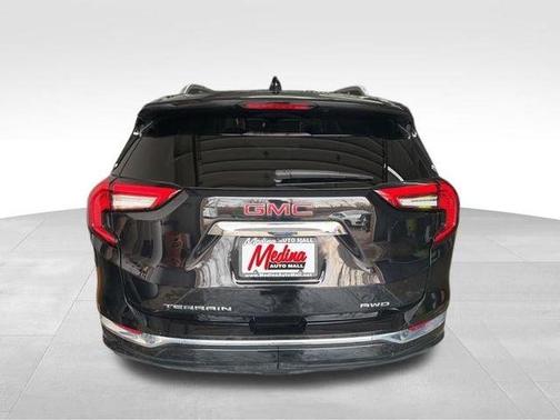 Ebony Twilight Metallic 2022 GMC Terrain Denali