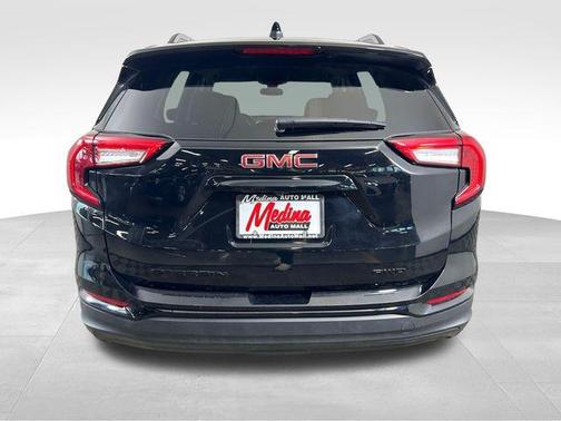 Ebony Twilight Metallic 2024 GMC Terrain SLE