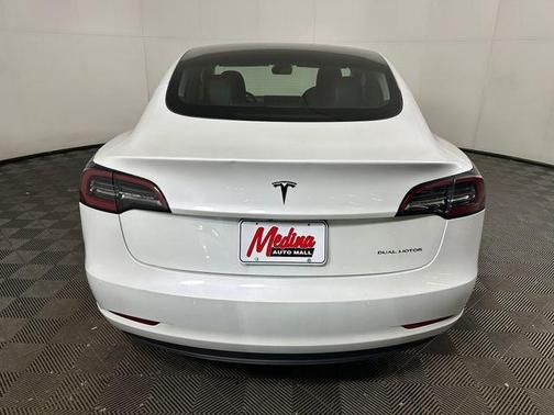 2019 Tesla Model 3 Performance