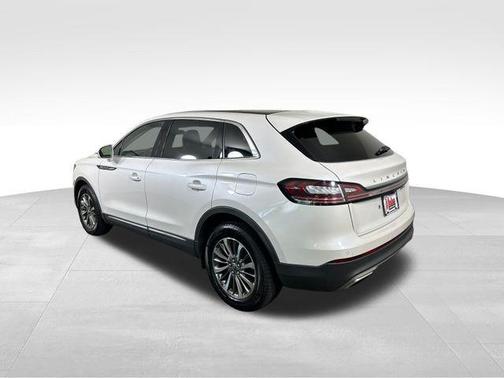 2019 Lincoln Nautilus Select