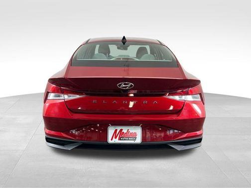 2023 Hyundai ELANTRA SE