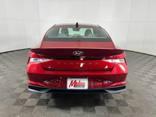 2023 Hyundai ELANTRA SE