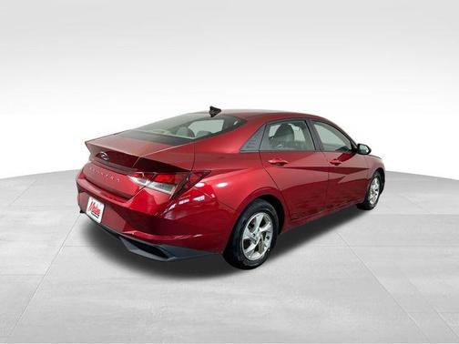 2023 Hyundai ELANTRA SE