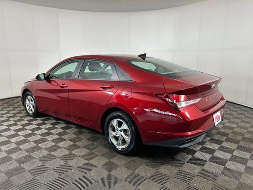 2023 Hyundai ELANTRA SE
