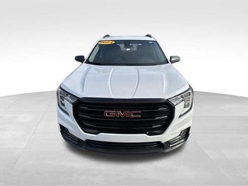 Summit White 2024 GMC Terrain SLE