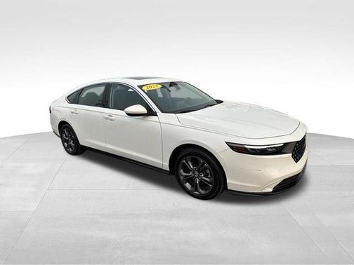 Platinum White Pearl 2023 Honda Accord EX