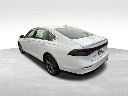Platinum White Pearl 2023 Honda Accord EX