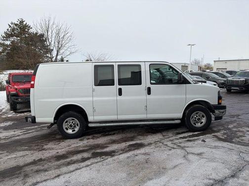 2024 GMC Savana 2500 Work Van