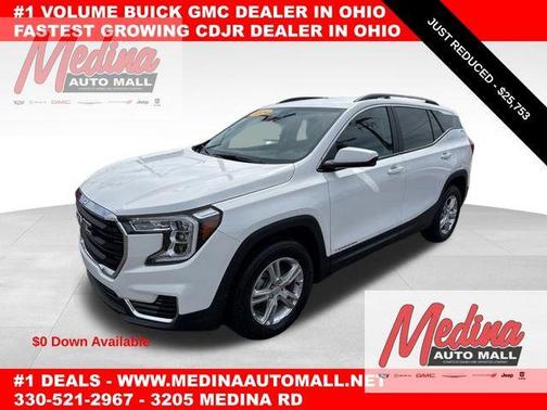 Summit White 2024 GMC Terrain SLE