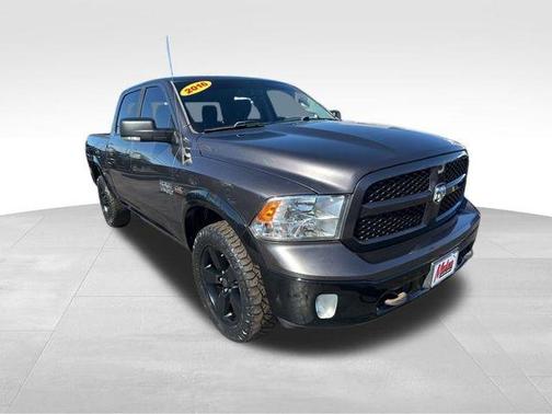 2016 RAM 1500 SLT