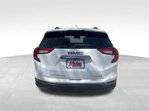 Summit White 2023 GMC Terrain AT4