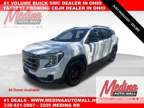 Summit White 2023 GMC Terrain AT4