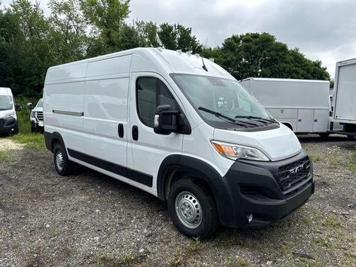 Bright White Clearcoat 2026 RAM ProMaster 2500 High Roof