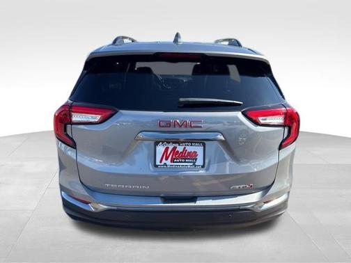 Sterling 2024 GMC Terrain AT4