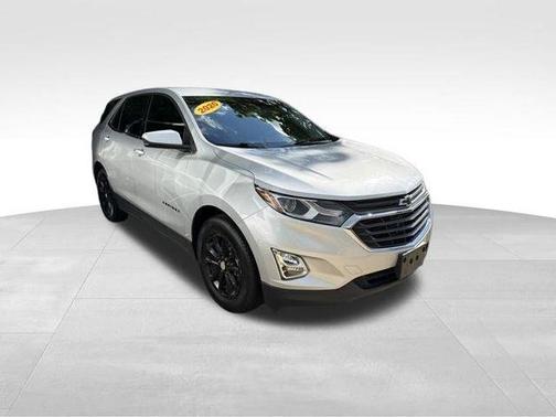 Silver Ice Metallic 2020 Chevrolet Equinox 2LT