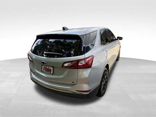 Silver Ice Metallic 2020 Chevrolet Equinox 2LT