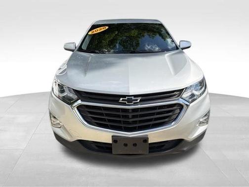 Silver Ice Metallic 2020 Chevrolet Equinox 2LT